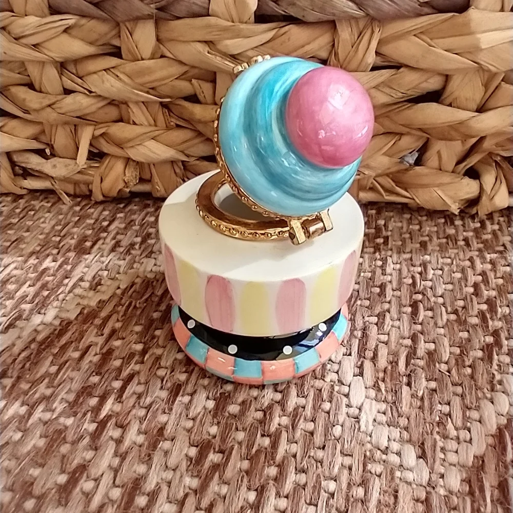 COPY - Ceramic Keepsave Box - Picture 3 of 7